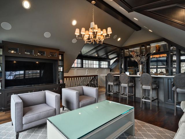 3026 N Lake Shore Drive, Chicago, IL 60657