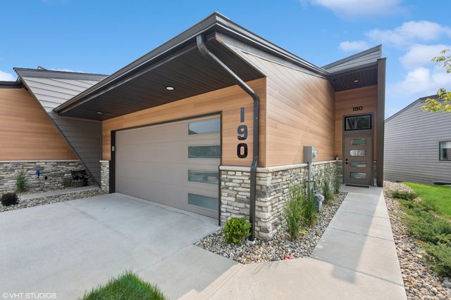 280 Yard Perfect Drive, La Porte, IN 46350