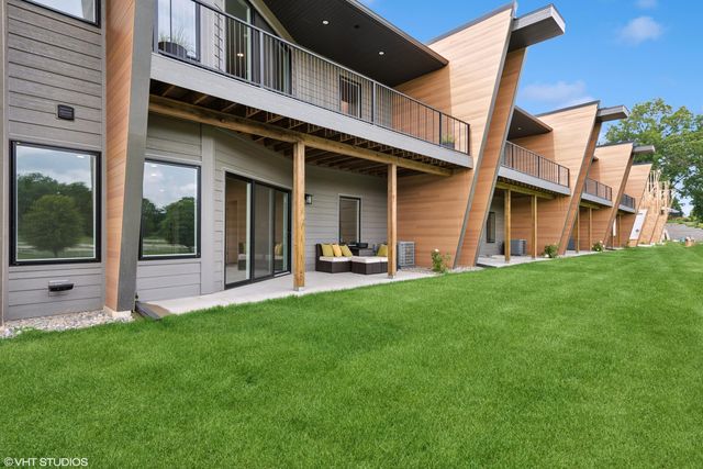 280 Yard Perfect Drive, La Porte, IN 46350