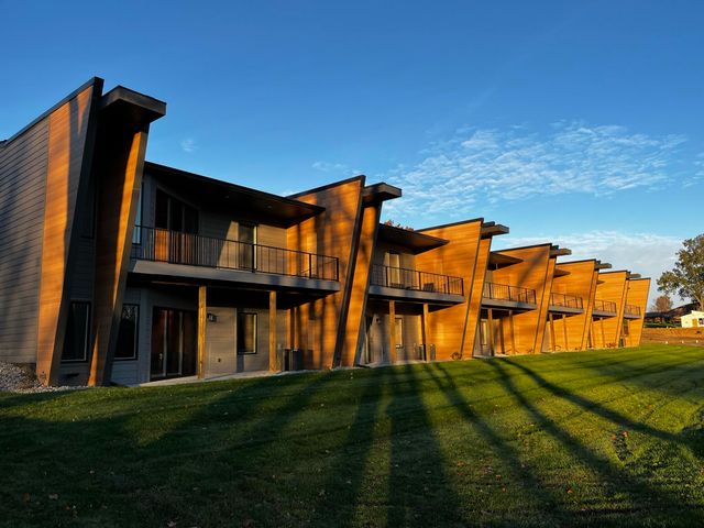 280 Yard Perfect Drive, La Porte, IN 46350