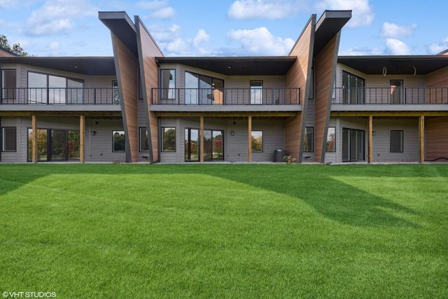 280 Yard Perfect Drive, La Porte, IN 46350