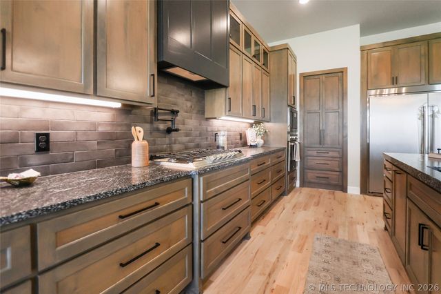 21670 E 112th Place S, Broken Arrow, OK 74014