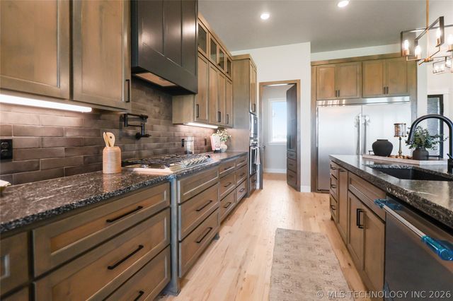 21670 E 112th Place S, Broken Arrow, OK 74014