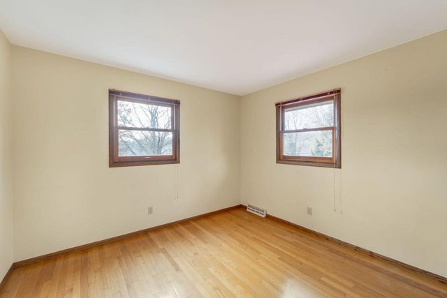 N81W14117 Titan COURT, Menomonee Falls, WI 53051