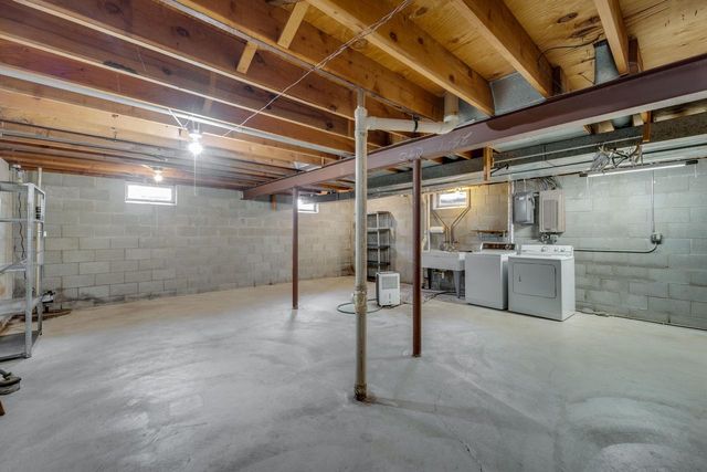 N81W14117 Titan COURT, Menomonee Falls, WI 53051