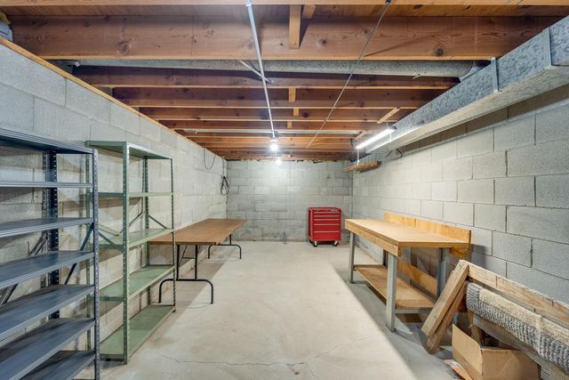 N81W14117 Titan COURT, Menomonee Falls, WI 53051