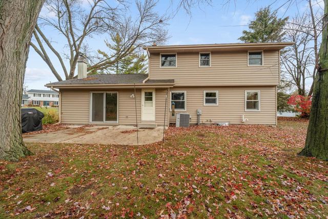 N81W14117 Titan COURT, Menomonee Falls, WI 53051