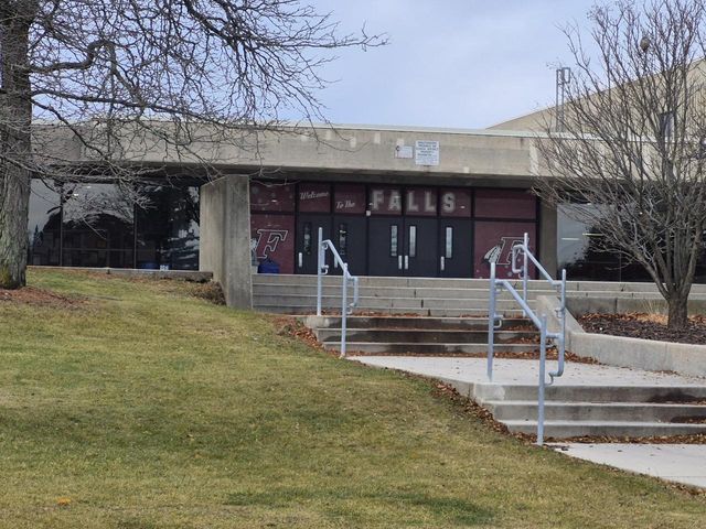 N81W14117 Titan COURT, Menomonee Falls, WI 53051