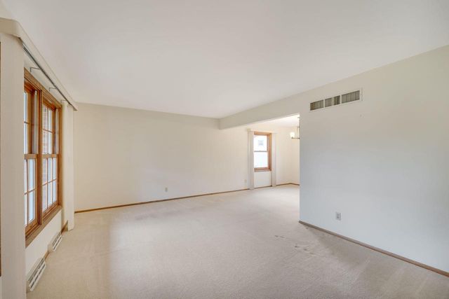 N81W14117 Titan COURT, Menomonee Falls, WI 53051