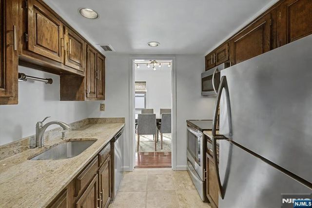 1600 Center Avenue 1 A, Fort Lee, NJ 07024