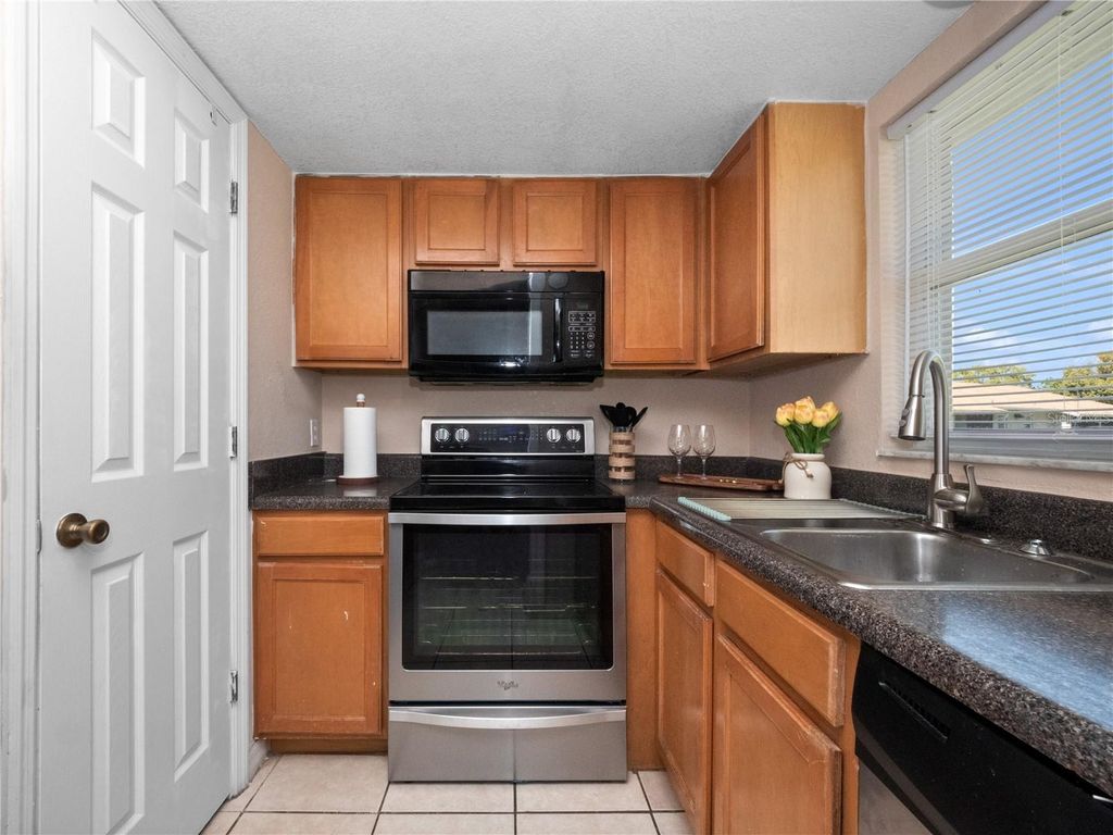 Image 11 of property listing at 4403 HECTOR COURT 3, Orlando, FL 32822