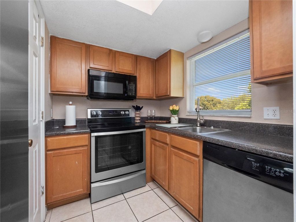 Image 12 of property listing at 4403 HECTOR COURT 3, Orlando, FL 32822