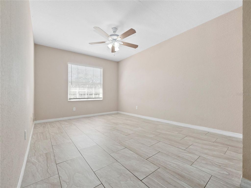 Image 14 of property listing at 4403 HECTOR COURT 3, Orlando, FL 32822