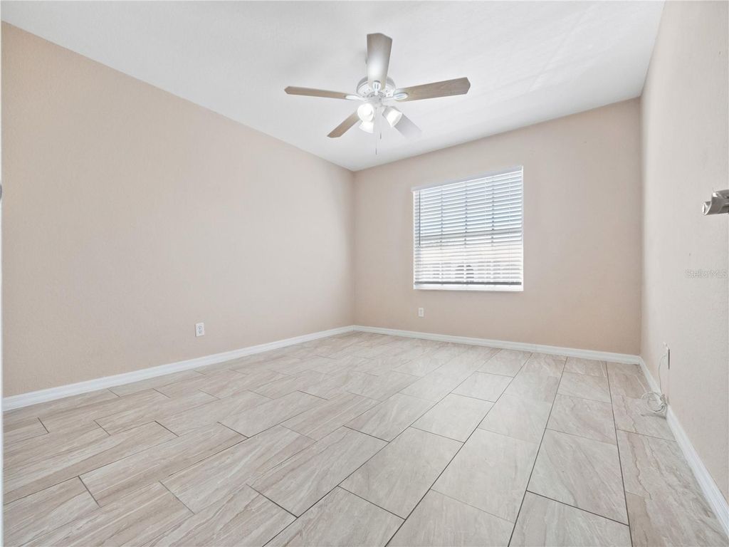Image 16 of property listing at 4403 HECTOR COURT 3, Orlando, FL 32822