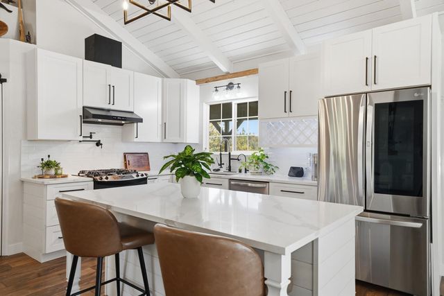 20066 Dawn Ridge Dr, Jackson, CA 95642