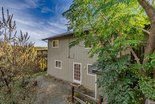 20066 Dawn Ridge Dr, Jackson, CA 95642