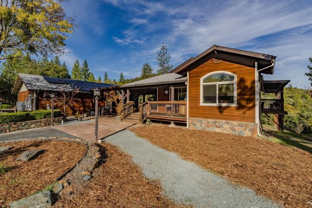 20066 Dawn Ridge Dr, Jackson, CA 95642