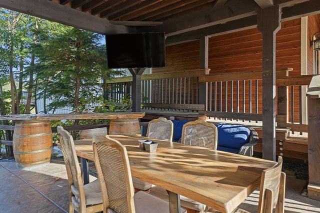 20066 Dawn Ridge Dr, Jackson, CA 95642