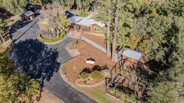 20066 Dawn Ridge Dr, Jackson, CA 95642