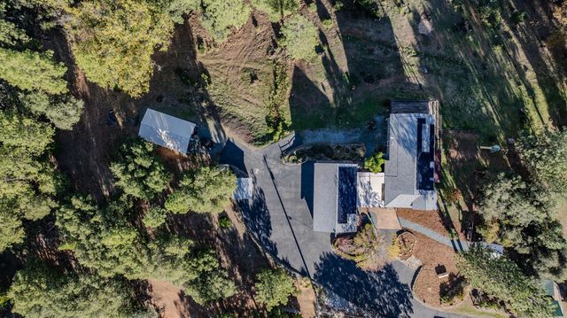 20066 Dawn Ridge Dr, Jackson, CA 95642