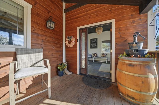 20066 Dawn Ridge Dr, Jackson, CA 95642