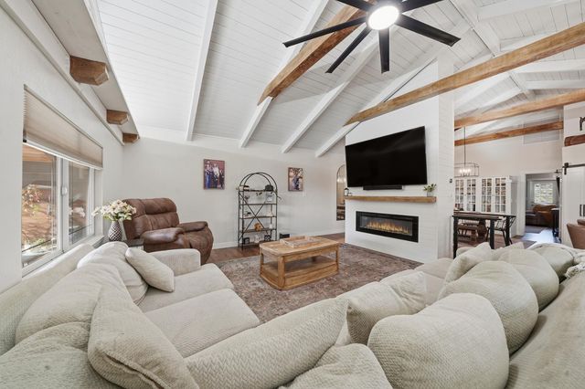 20066 Dawn Ridge Dr, Jackson, CA 95642