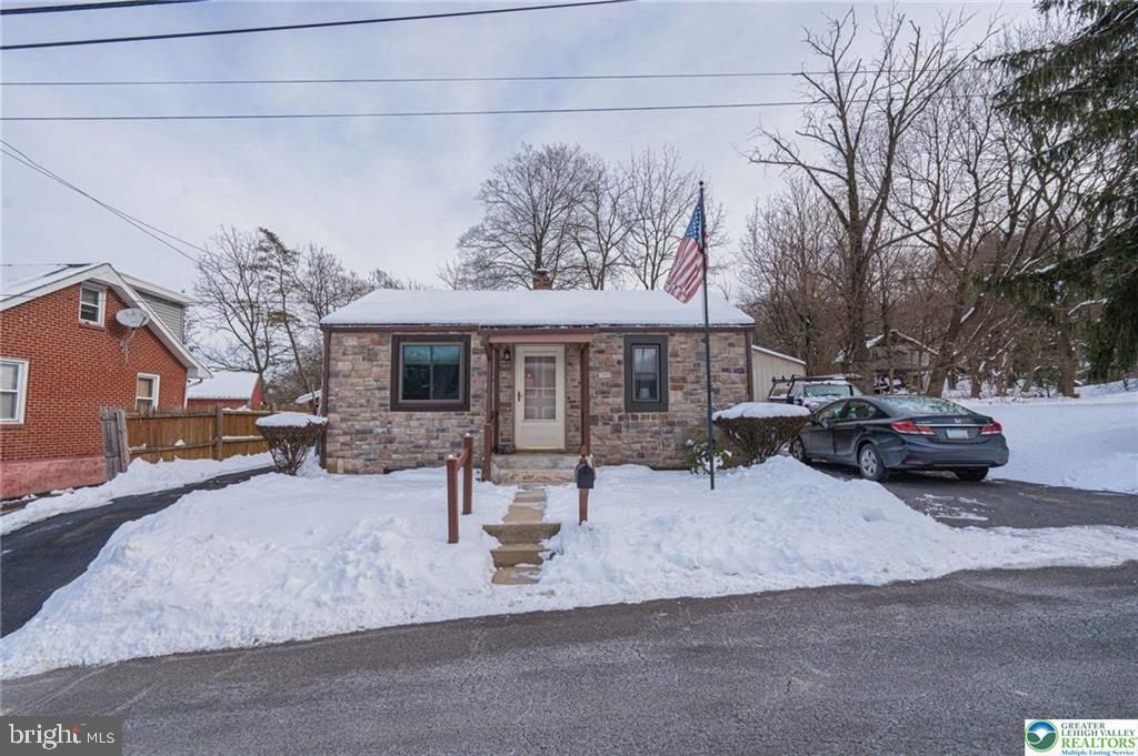 2303 S FILBERT ST, Allentown, PA 18103