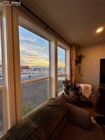 279 W Acorn Drive, Pueblo, CO 81007