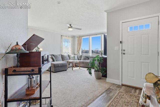 279 W Acorn Drive, Pueblo, CO 81007