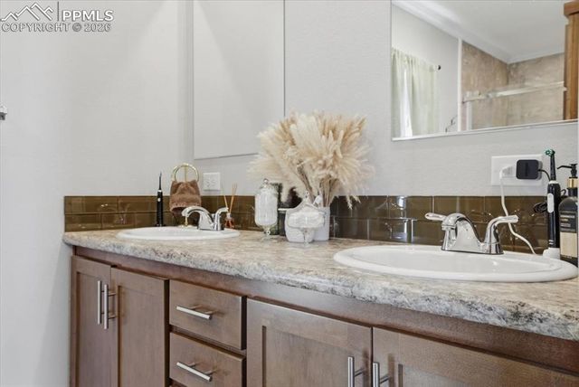 279 W Acorn Drive, Pueblo, CO 81007