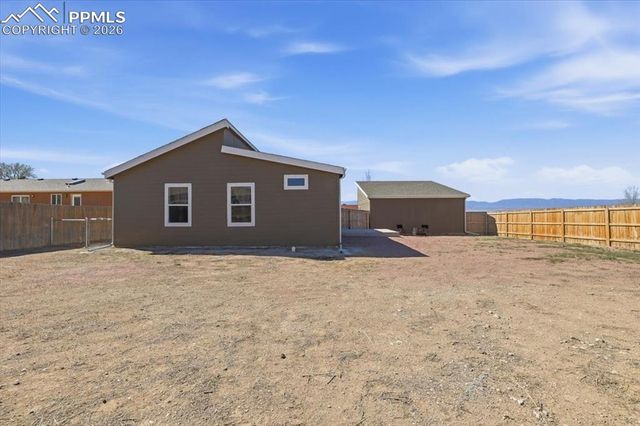 279 W Acorn Drive, Pueblo, CO 81007