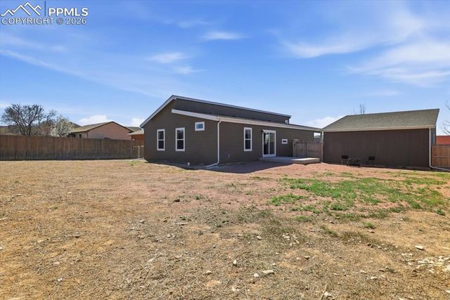 279 W Acorn Drive, Pueblo, CO 81007