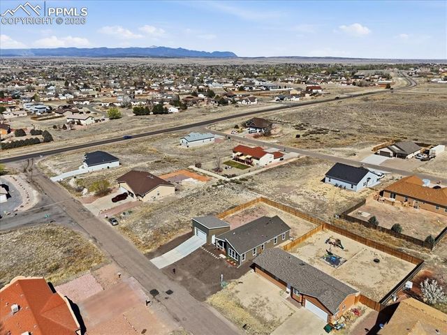 279 W Acorn Drive, Pueblo, CO 81007