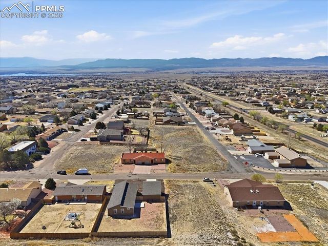 279 W Acorn Drive, Pueblo, CO 81007