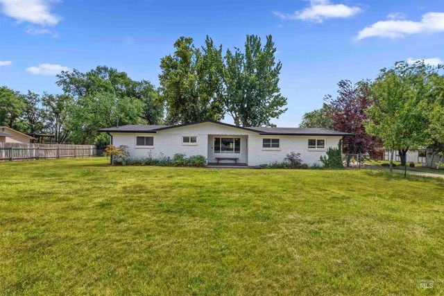 355 E Beacon Light Rd, Eagle, ID 83616 property photo