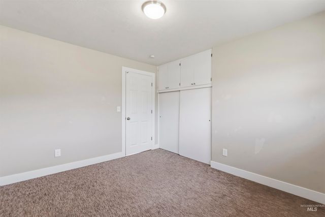 355 E Beacon Light Rd, Eagle, ID 83616
