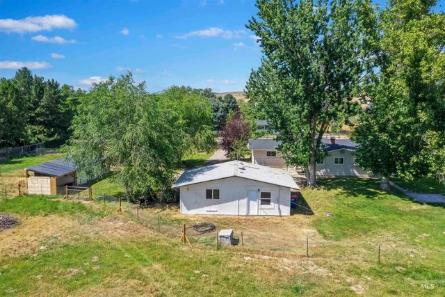 355 E Beacon Light Rd, Eagle, ID 83616