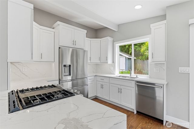 3872 139th Avenue SE, Bellevue, WA 98006