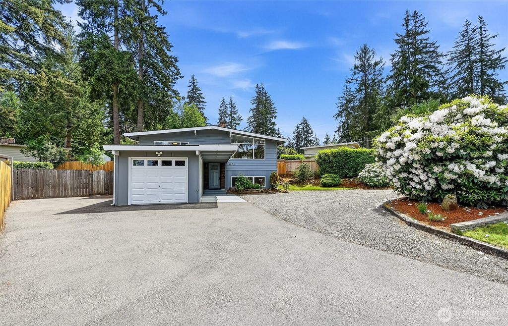 3872 139th Avenue SE, Bellevue, WA 98006