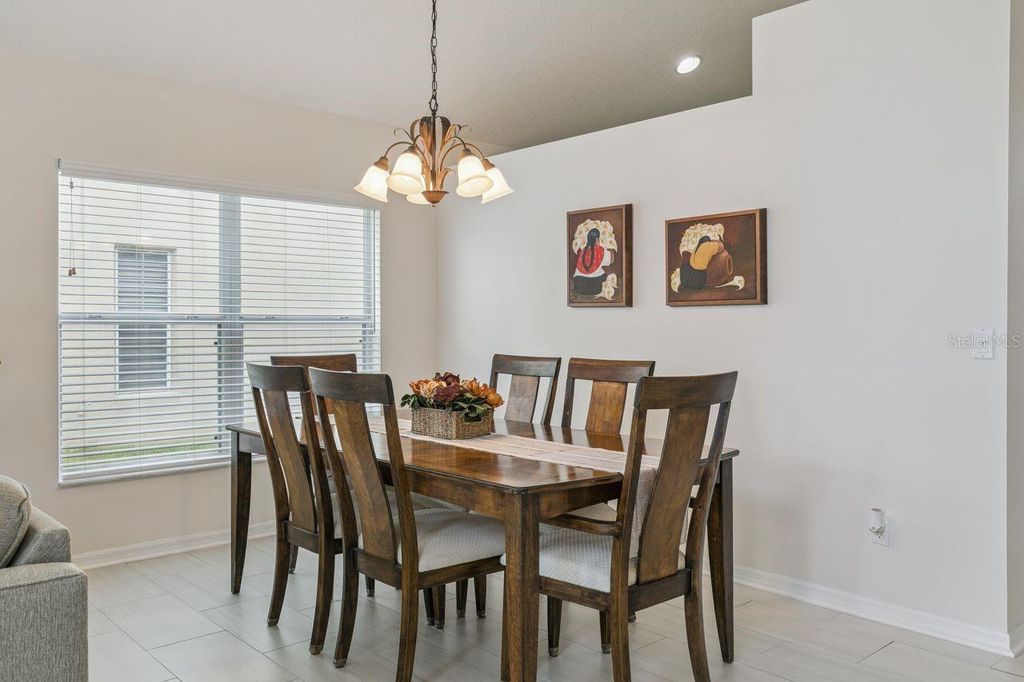 Image 13 of property listing at 9966 HIDDEN DUNES LANE, Orlando, FL 32832