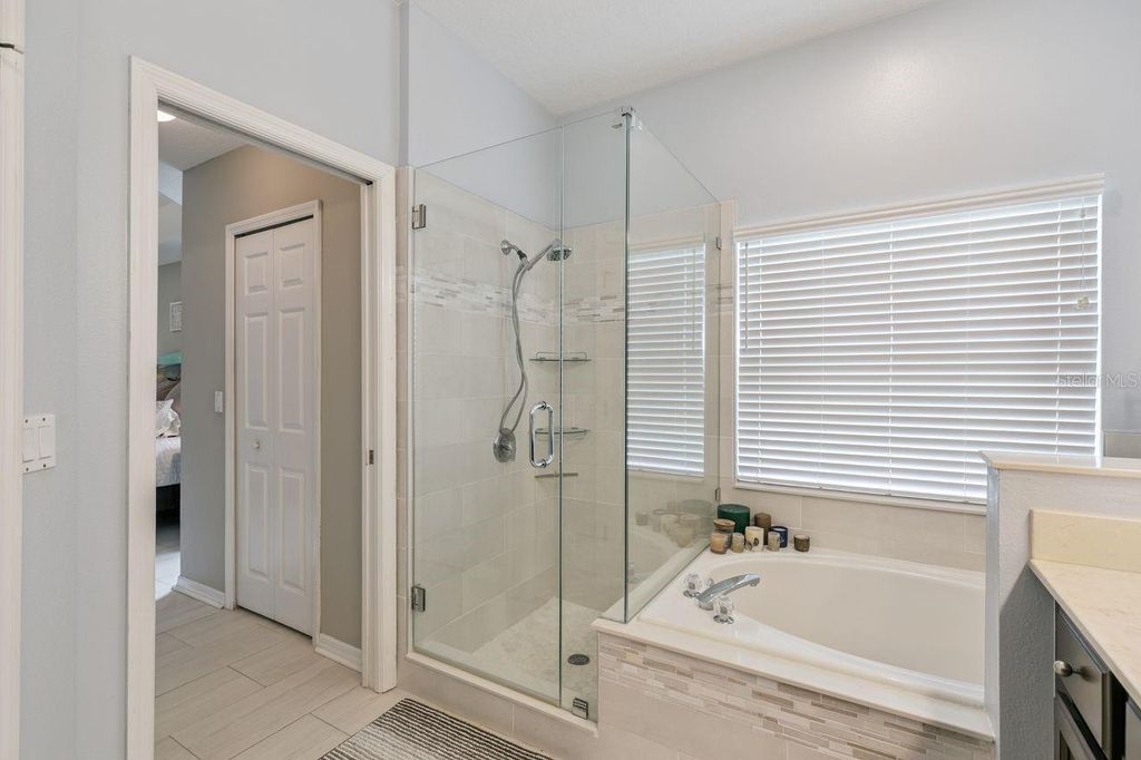 Image 29 of property listing at 9966 HIDDEN DUNES LANE, Orlando, FL 32832