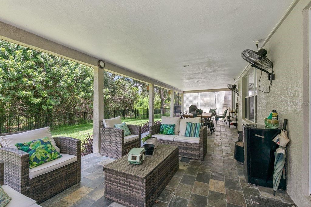 Image 39 of property listing at 9966 HIDDEN DUNES LANE, Orlando, FL 32832