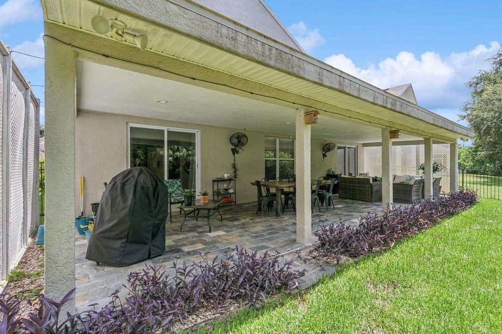 Image 40 of property listing at 9966 HIDDEN DUNES LANE, Orlando, FL 32832