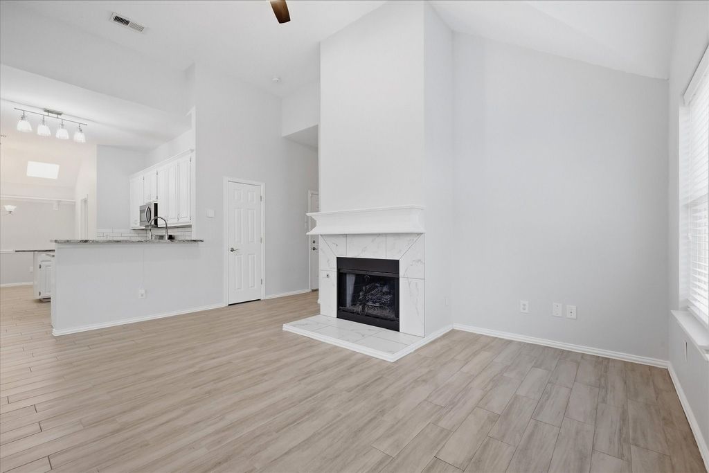 2540 Plumdale Drive, Carrollton, TX 75006 — photo 5