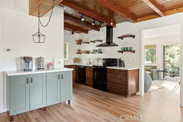 576 Kuffel Canyon, Lake Arrowhead, CA 92352