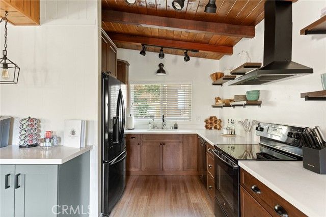 576 Kuffel Canyon, Lake Arrowhead, CA 92352