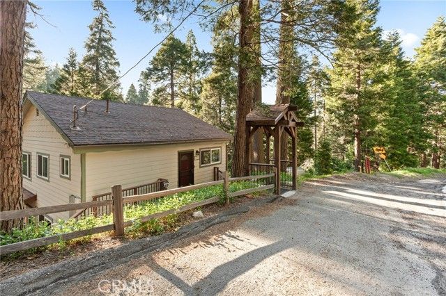 576 Kuffel Canyon, Lake Arrowhead, CA 92352