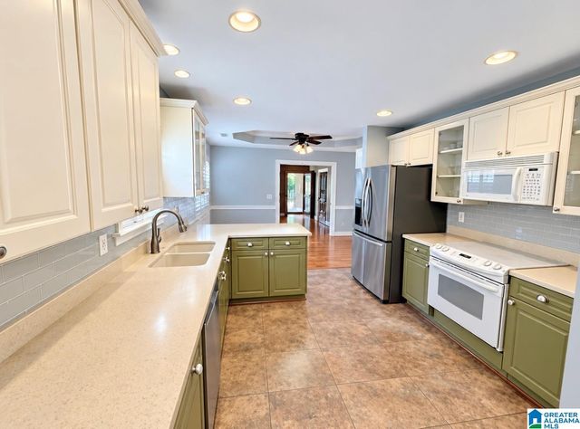 9149 BROOKLINE LANE, Helena, AL 35080