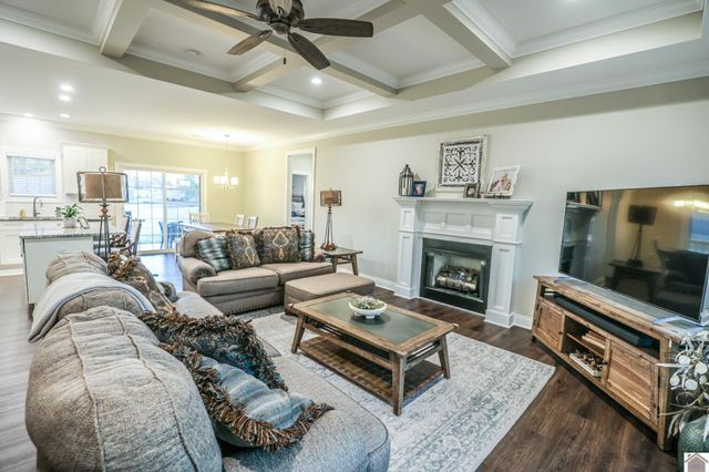 6040 Guyline Drive, Paducah, KY 42001