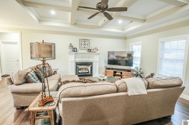 6040 Guyline Drive, Paducah, KY 42001